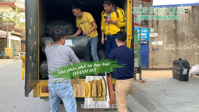 Công ty giao hàng toàn quốc, khách hàng nhận hàng và thanh toán tại nhà